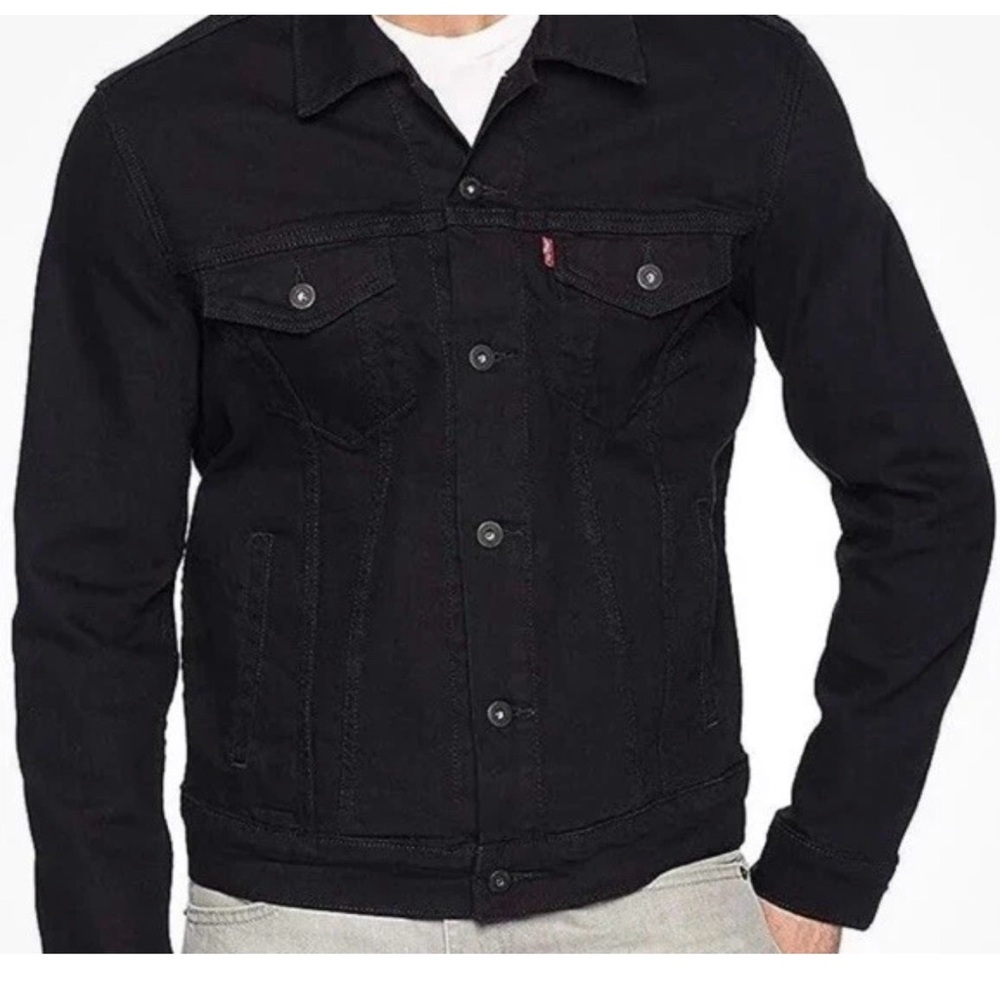 Men’s black Levi’s trucker jacket stretch NWT Large